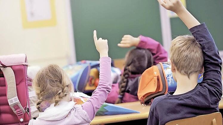 Manche Schüler sind so ehrgeizig, um ihre Eltern nicht zu enttäuschen. Da muss man aufpassen, dass die Kinder nicht unter Leistungsdruck geraten. Foto: dpa