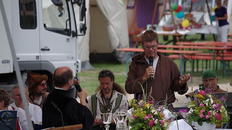 Eindrücke vom Festgottesdienst. Foto: Lisa Kieslinger