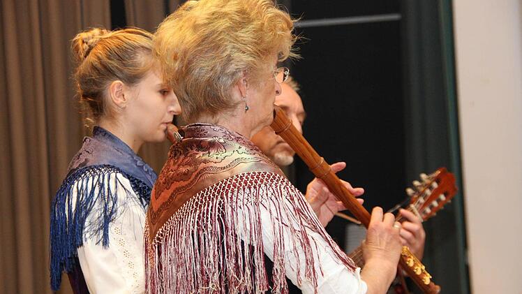 Familie Betzer mit Flötenmusik beim Fränkischen Abend. Foto: Arnold Nöth