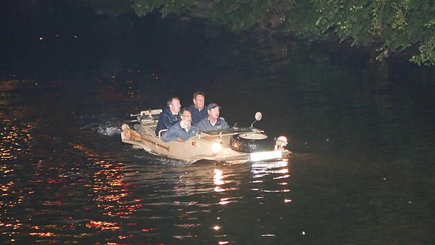 Ein Bild vom vergangenen Jahr: Michael Stoschek mit Begleitern im Schwimmwagen auf der Sandkirchweih.  Foto: RiegerPress