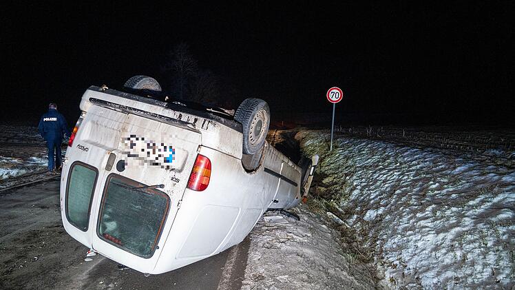 Amlingstadt: Auto &uuml;berschl&auml;gt sich bei Unfall auf BA25