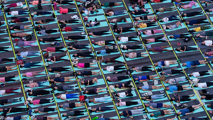 Yoga zur Sommersonnenwende in New York