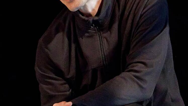 "Das Interview": Probenszene mit Nils LiebscherFoto: Jochen Berger