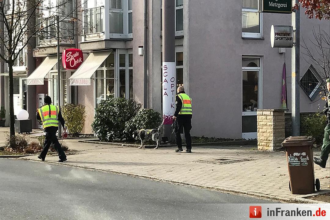 Vermeintlicher sexueller Übergriff in Heroldsberg - Polizei sucht mit Mantrailing Hund nach Täter