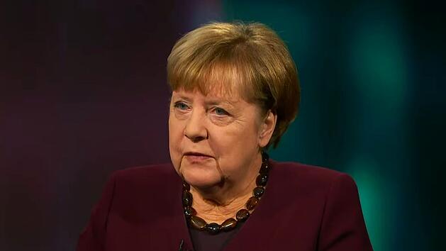 Angela Merkel sprach beim Sender Phoenix &uuml;ber Vers&auml;umnisse ihrer Regierungszeit und warnte vor einer Ann&auml;herung an die AfD.