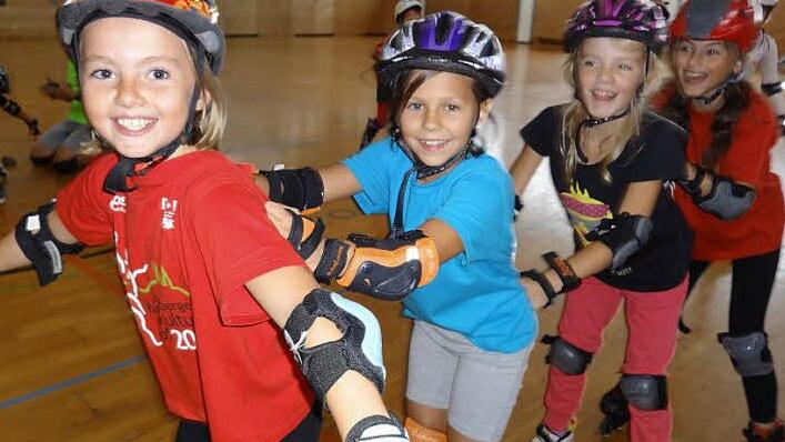 Sichtlich Spaß hatten Charlotte und ihre Freundinnen beim Ininer-Training mit der DJK Kirchaich.