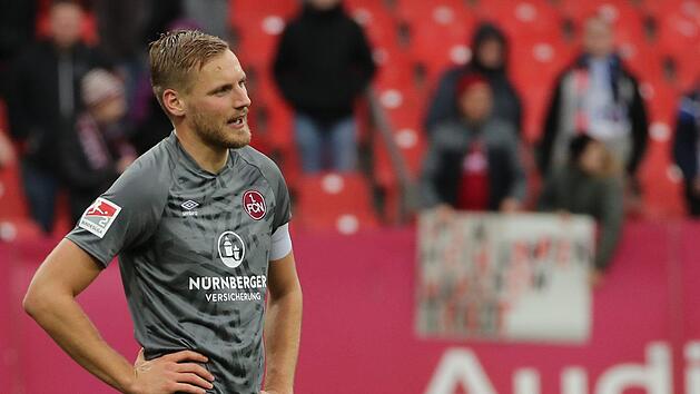 FCN-Kapit&auml;n Hanno Behrens hat w&auml;hrend der Corona-Krise dem Personal des St. Elisabeth-Krankenhaus in Bad Kissingen Pizza eine Runde Pizza spendiert.