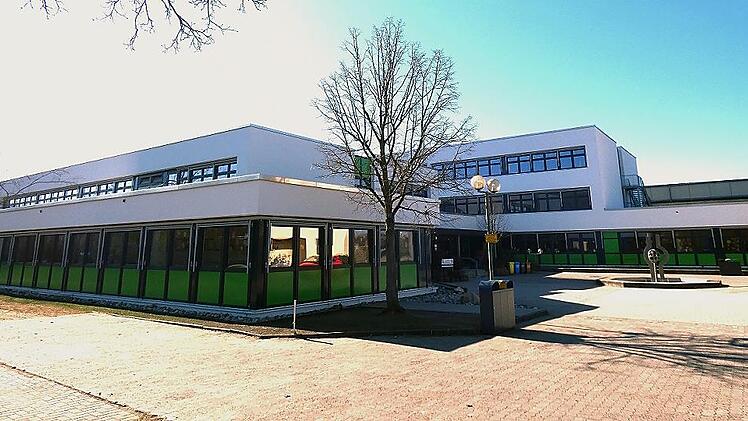 Die Energiekosten für das Schulgebäude der Grund- und Mittelschule Neuenmarkt-Wirsberg und damit auch der Wirtschaftsschule Neuenmarkt werden steigen.