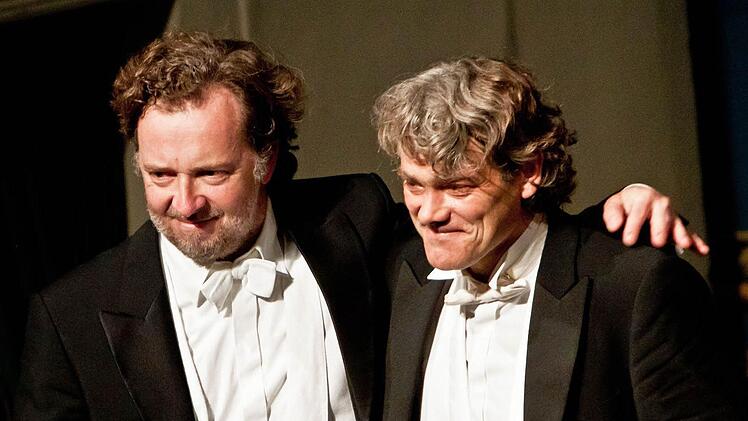 Umjubelt: Christian Gerhaher und Gerold Huber nach ihrem Liederabend im Coburger LandestheaterFoto: Jochen Berger