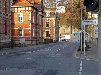 Die Mohrenstraße wird ab Montag zwischen Lossau- und Kanalstraße gesperrt. Die Sperrung wird im Lauf des Vormittags eingerichtet.Foto: Jochen Berger