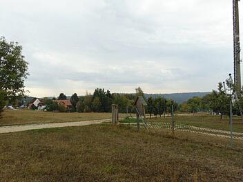 Das Baugebiet in Sollenberg für zwei oder drei neue Bauplätze Foto: Petra Malbrich