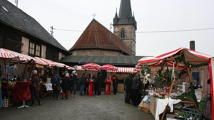 Impressionen vom Schm&ouml;lzer Weihnachtsmarkt. Foto: Maria L&ouml;ffler