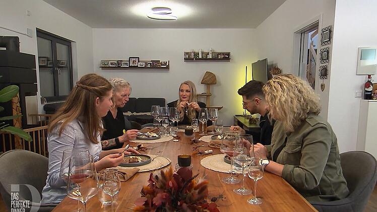 An Tag 3 in Ingolstadt trifft sich die Gourmet-Runde bei Nadine (36).