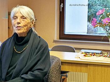 Heidi Andriessens bei ihrer Märchenerzählung.