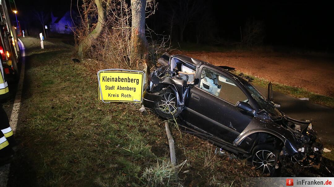 Fahranfänger überschlägt sich - drei Verletzte