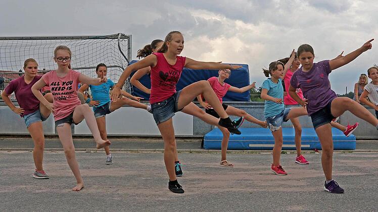 Die Dancing Queens machten ihrem Namen alle Ehre.  Foto: Klaus Gagel