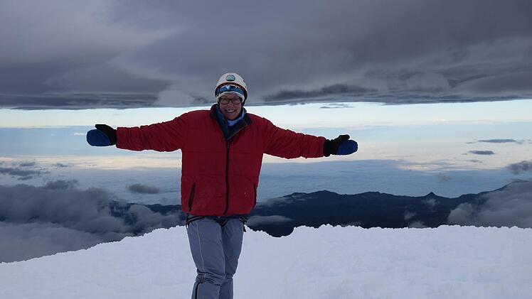 Geschafft: Auf dem Gipfel des Volcan Chimborazos in Ecuador. Foto: Magdalena Koch