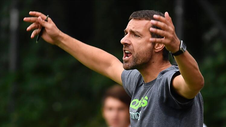 Was Jahn-Coach Christian Springer zum Phantomtor gegen Vach gesagt hätte? Der 48-Jährige war bei der Landesliga-Partie urlaubsbedingt nicht dabei. Einige Spieler und Teile des Trainerstabs beschwerten sich dagegen mehrmals lautstark beim Schiedsrichter. Archivfoto: Zink