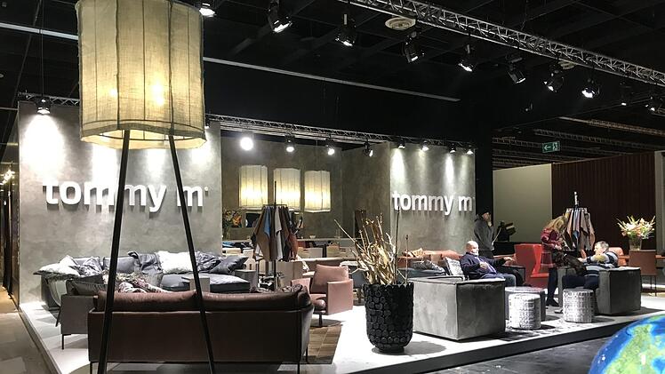 Seit es die Firma TM Collections gibt, ist sie auf der Kölner Möbelmesse vertreten. Hier der Stand vom Januar 2020TM Collections
