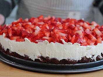 erdbeer-brownie-kuchen.jpg