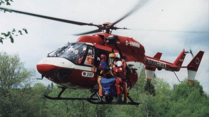 Übung mit einem Rettungshubschrauber Foto: Bergwacht