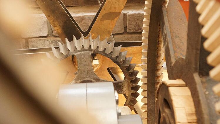 Die historischen Zahnräder drehen sich wieder.