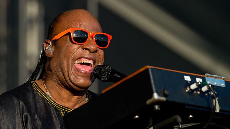 Steht mit 75 immer noch auf der Bühne: Stevie Wonder.
