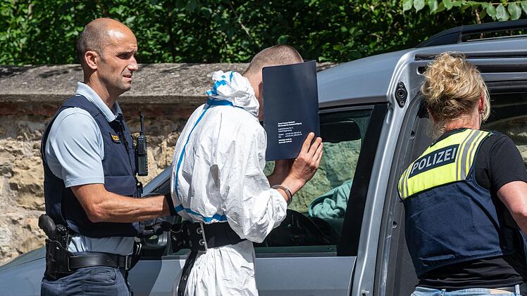 Nach t&ouml;dlicher Messerattacke in Bankfiliale