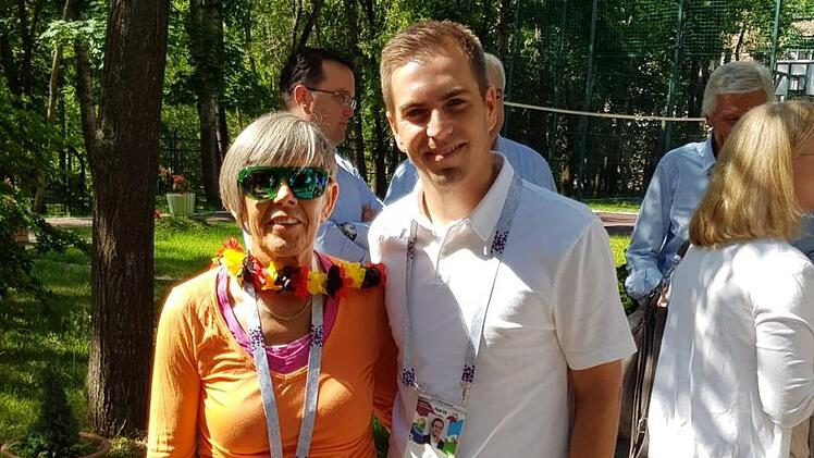 Hiltrud Hohmann mit Weltmeister Philipp Lahm.  Foto: Dieter Hohmann