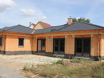 Das Kröckel-Team setzt derzeit den Traum eines großen, ebenerdigen Bungalows im Lichtenfelser Stadtteil Reundorf um. Fotos: Alexandra Kemnitzer