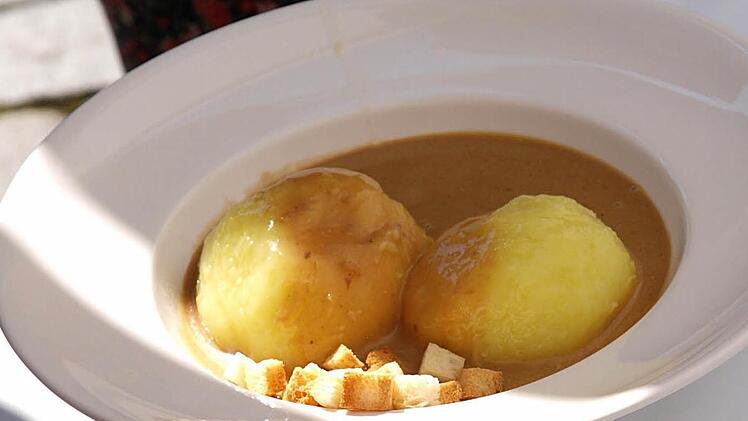 Kloß, Soß' und dazu "Bröckele" - da schlägt das Herz des Coburgers höher. Foto: Christoph Winter