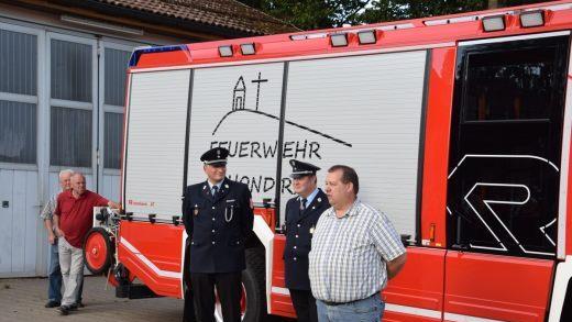 Vorstellung des neuen HLF 20 der Freiwilligen Feuerwehr Schondra; Foto: Horst Conze