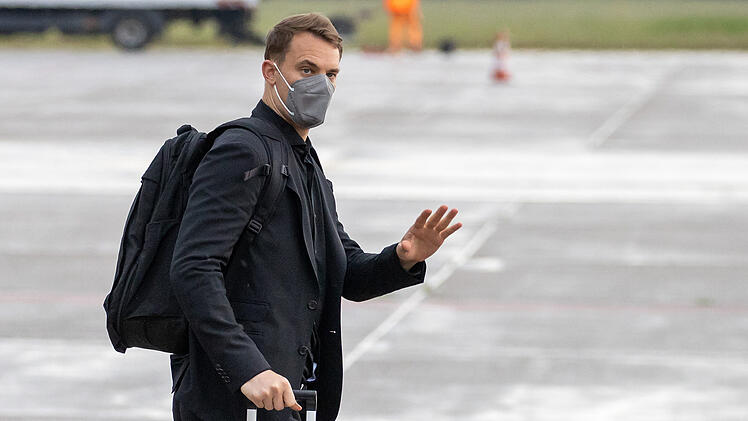 Ankunft der Fußball-Nationalmannschaft am Flughafen