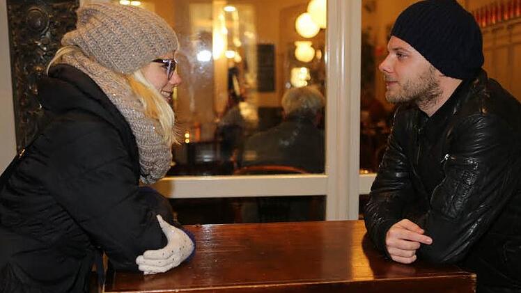 Die Reporterin trifft Christian Ritter am Café Müller zum Interview - äh, Dialog. Um "merkwürdige Dialoge" geht es in Ritters nächstem Buch. Foto: Barbara Herbst