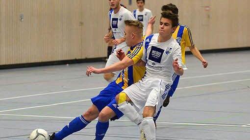 A-Junioren: ASV Weisendorf (in weiß) gegen SV Schwaig - 1:2