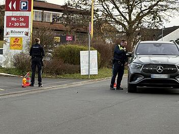 6-J&auml;hriger von SUV erfasst: Kind bei Unfall schwer verletzt