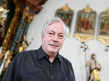 Pfarrer Stefan Hartmann in "seiner" St. Bartholomäus-Kirche in Oberhaid Foto: David Ebner/dpa