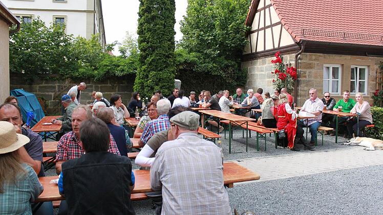 Ein Blick in den Hof des ehemaligen Gefängnisses mit dem Diebsturm.