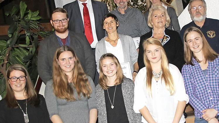 Die geehrten Sportler bzw. die Vertreter der jeweiligen Mannschaften