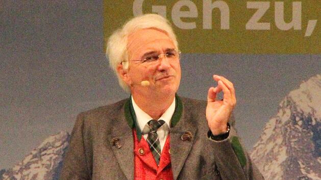 Vom "echten" Edmund Stoiber kaum zu unterscheiden: Wolfgang Krebs in seiner Paraderolle. Foto: Bertram Wagner