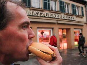 Alles hat ein Ende, nur die Wurst hat zwei - ob oder wann für die Forchheimer Weckerlein-Filiale (ehemals Metzgerei Belzer)Schluss ist, steht aber noch nicht fest.  Foto:Michael Memmel