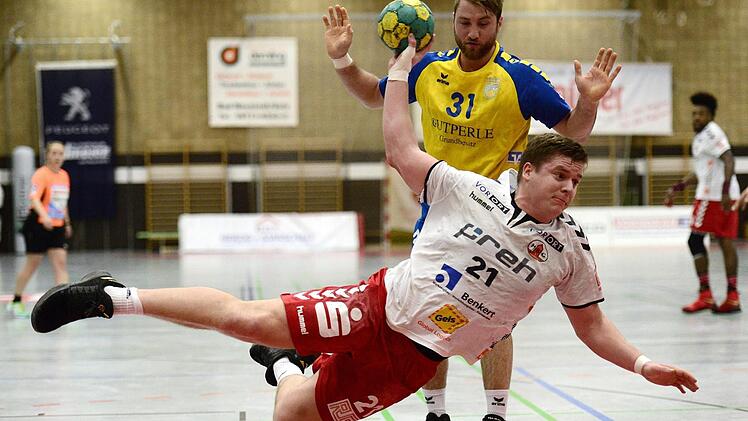 Freie Fahrt für Maximilian Kalliske, der zwei Treffer bei der unnötigen Heimniederlage des HSC Bad Neustadt-Rhön gegen den TV Germania Großsachsen erzielte. Foto: Anand Anders