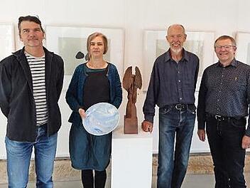 Die Protagonisten der Sommerausstellung (von links): Erik Urbschat, Julia Tittmann, Claus Tittmann und Konrad Schmid  Foto: Horst Wunner