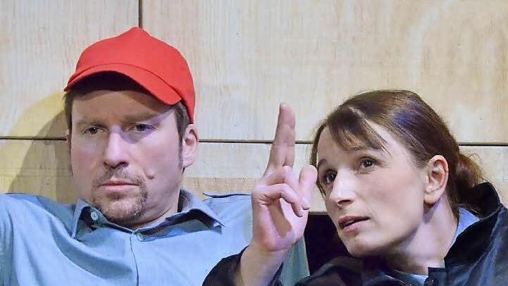 Andreas Armand Aelter und Susanne Pfeiffer in "Fahrenheit 451"Foto: Sebastian Worch