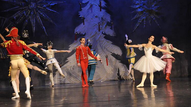 "Der Nussknacker" im Kurtheater  Foto: Klopf