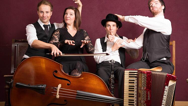 A Glezele Vayn nennt sich die Band, die am 15. März erstmals nach Bamberg kommt, um in den Haas-Sälen für Klezmer-Fans zu spielen.  Foto: Niels Brederlow