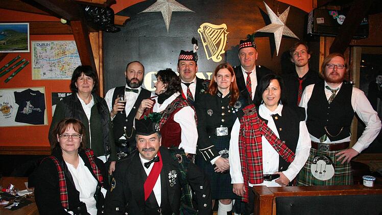 Ein befreundeter Clan im Highland-Dress.