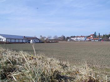Zwischen Aldi (l.) und Stupo soll Rewe seinen neuen Markt in Kronach errichten. Diesen Vorschlag unterbreiteten Stadt und MdL Jürgen Baumgärtner den Verantwortlichen des Unternehmens. Foto: Marco Meißner