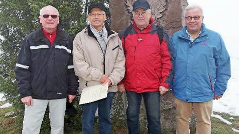 Günter Dittmar (von links), Hermann Feiler, Konrad Hoffmann und Rhönklubpräsident Jürgen Reinhardt.  Foto: Jochen Vogler