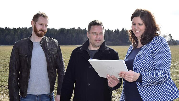Sie wehren sich gegen einen Gesteinsabbau bei Kümmersreuth (von links): Thomas Jäger, Silvia Messerer, Michael Sohns. Foto: Andreas Welz